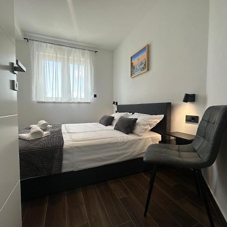 Apartments Pina Kornić Zewnętrze zdjęcie