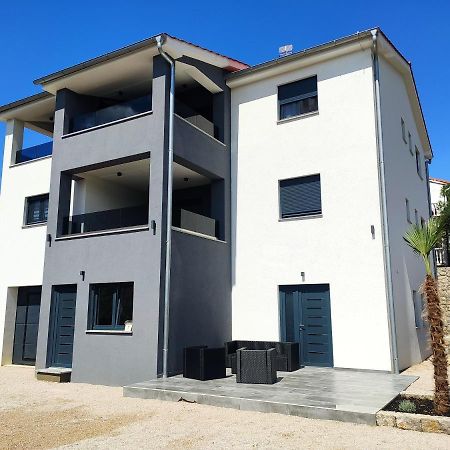 Apartments Pina Kornić Zewnętrze zdjęcie