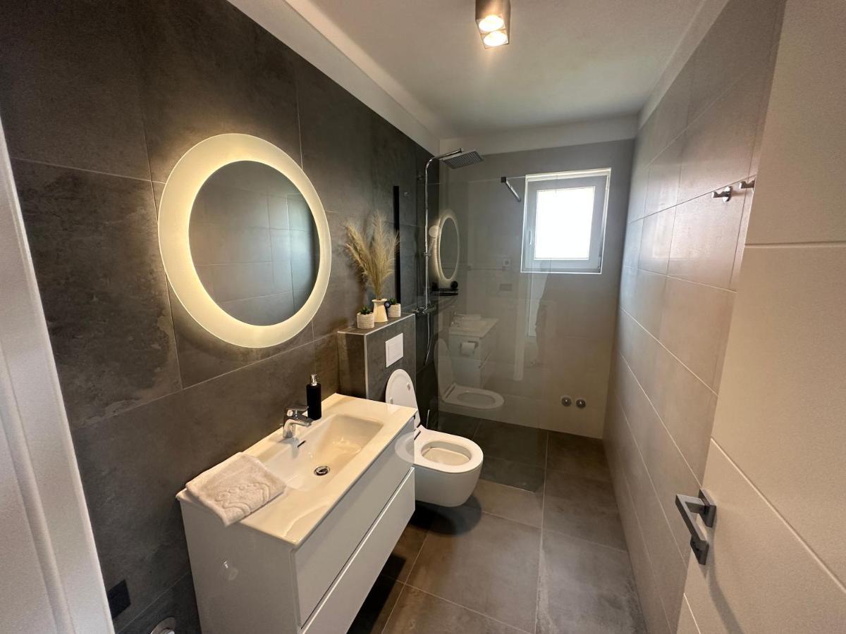 Apartments Pina Kornić Zewnętrze zdjęcie